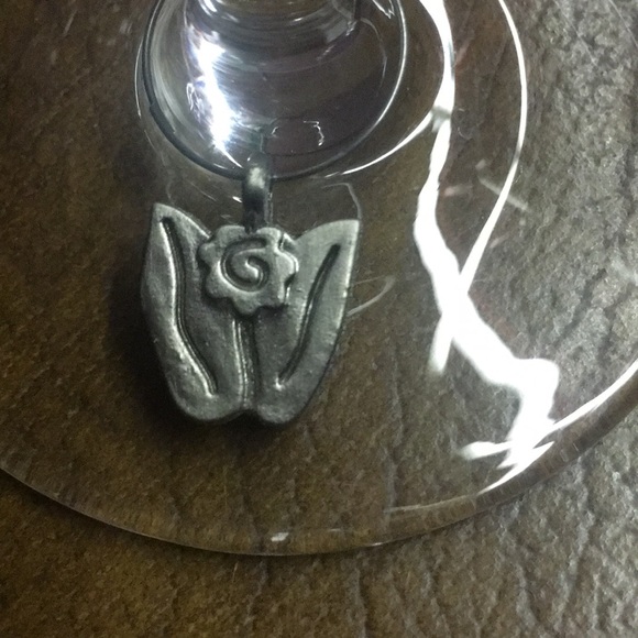 Glasses & charms - Picture 3 of 4